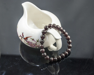 玉器與五金交電 傳統(tǒng)與現(xiàn)代的交融